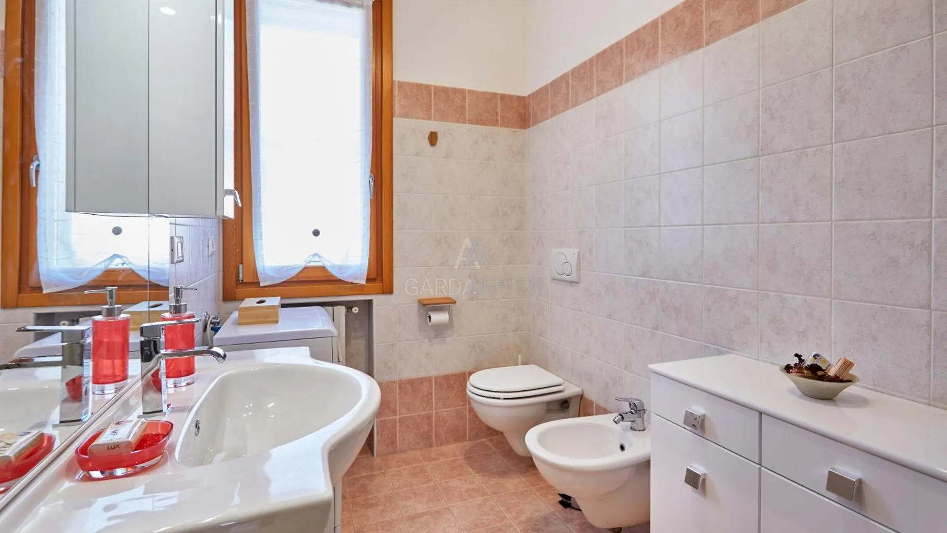 Smeraldo Apartment - Vista Piscina Sirmione 0*,